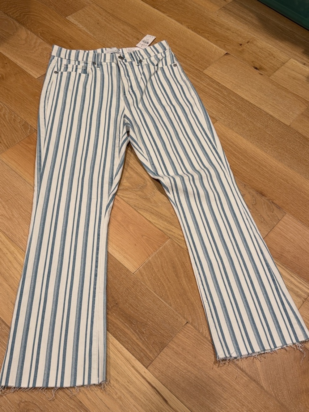 LOFT White and Blue Striped the kick Cropped Ankle high rise 25/0 nwt